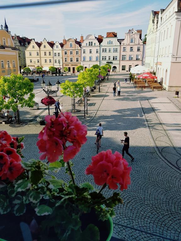 Apartamenty Przy Ratuszu Болеславец Екстериор снимка